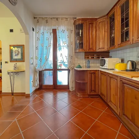 Ampia Casa Con Giardino By Host Hero *