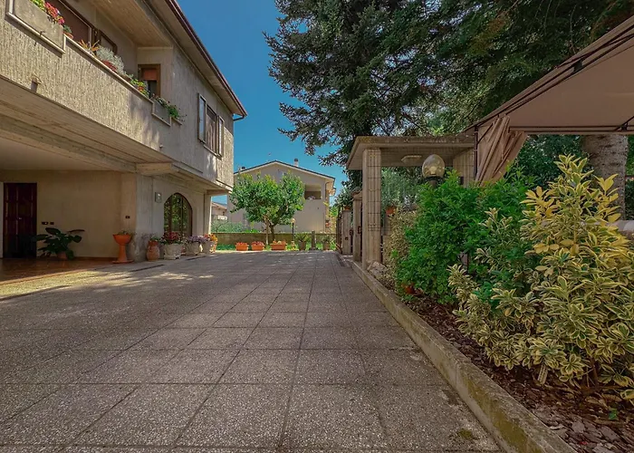 Ampia Casa Con Giardino By Host Hero Apartamento *